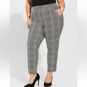 TORRID TAPER PONTE PANT